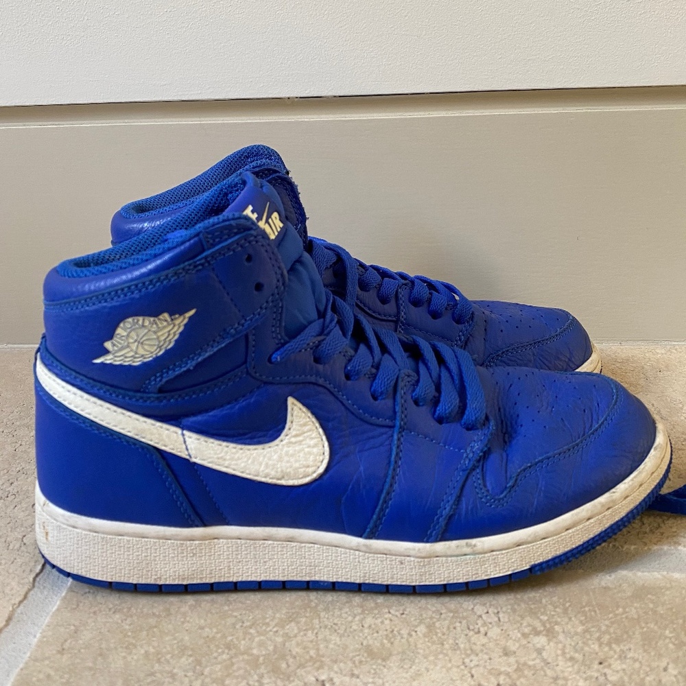 BLUE NIKE AIR JORDAN HYPER ROYALS